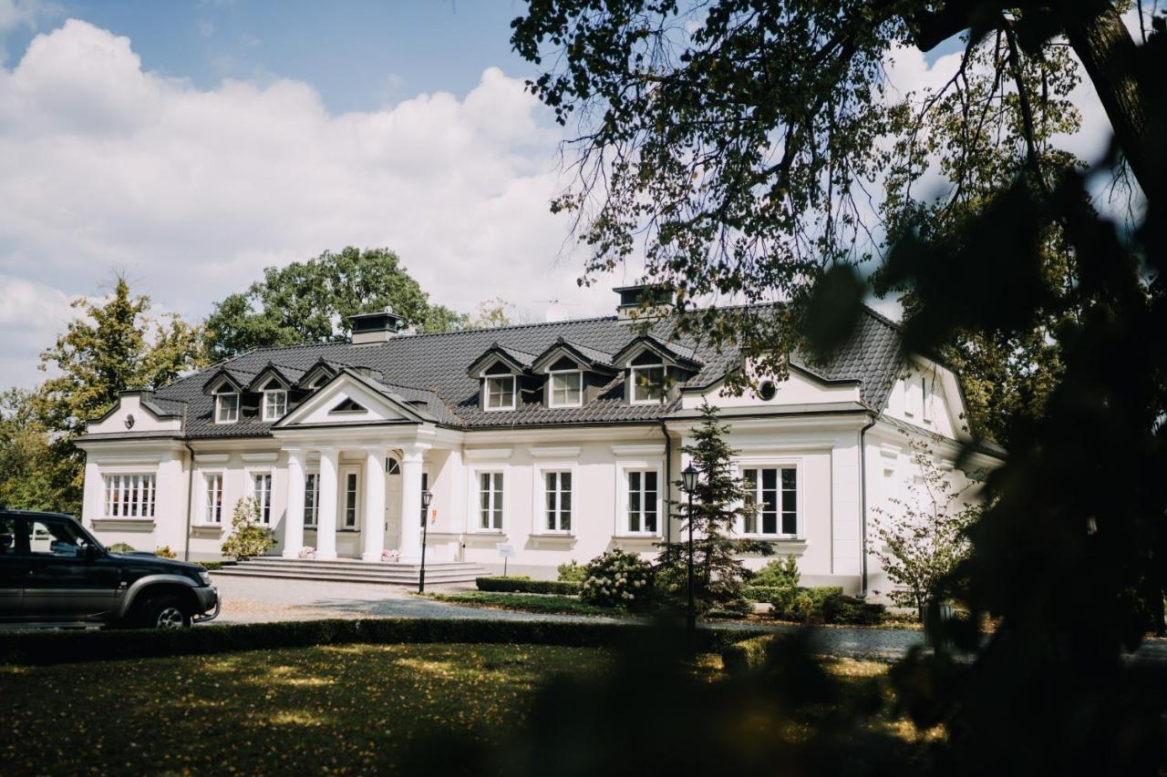 Hotel Przy Dworze Leśna Podlaska Exterior foto