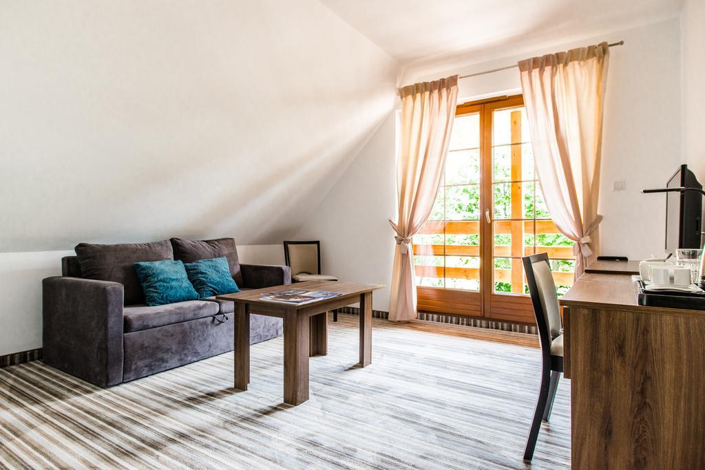 Hotel Przy Dworze Leśna Podlaska Habitación foto